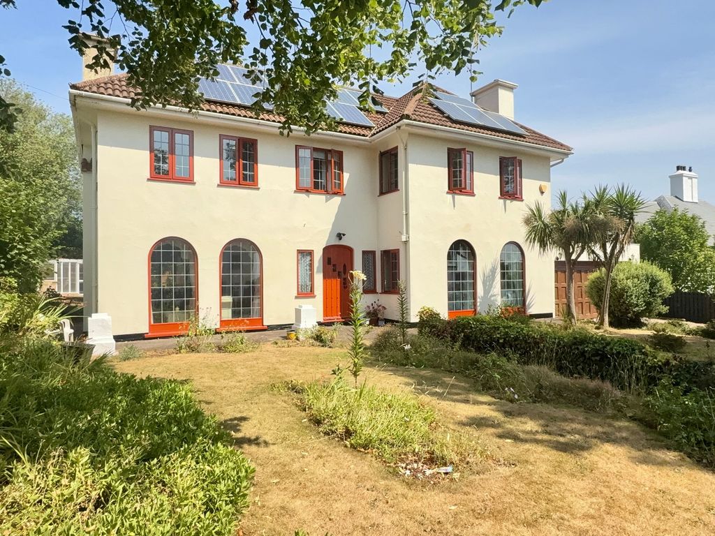 Property photo 1 of 34
