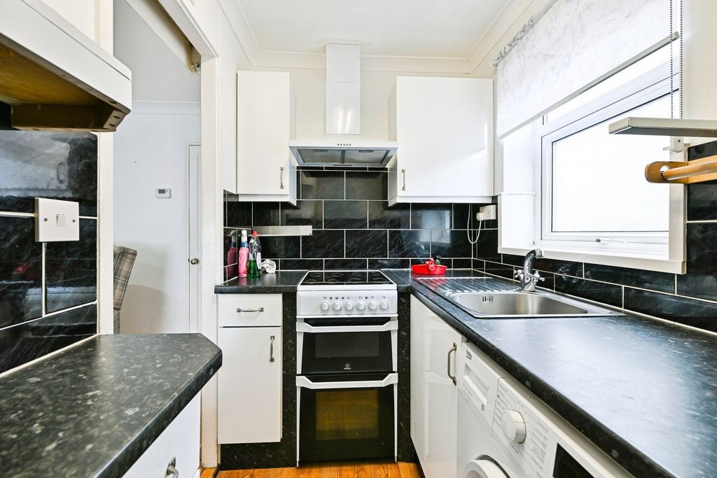 Property photo 3 of 15 Pbox-Img.Jpg