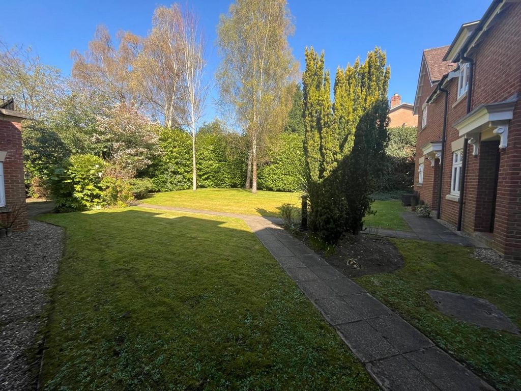 Property photo 2 of 12 5Eb41Fe8-73Fb-4895-Ae6B-15d1F6F04Eab.Jpg