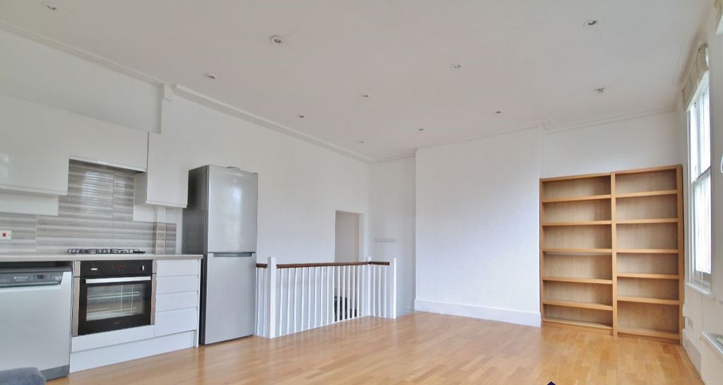 Property photo 3 of 8