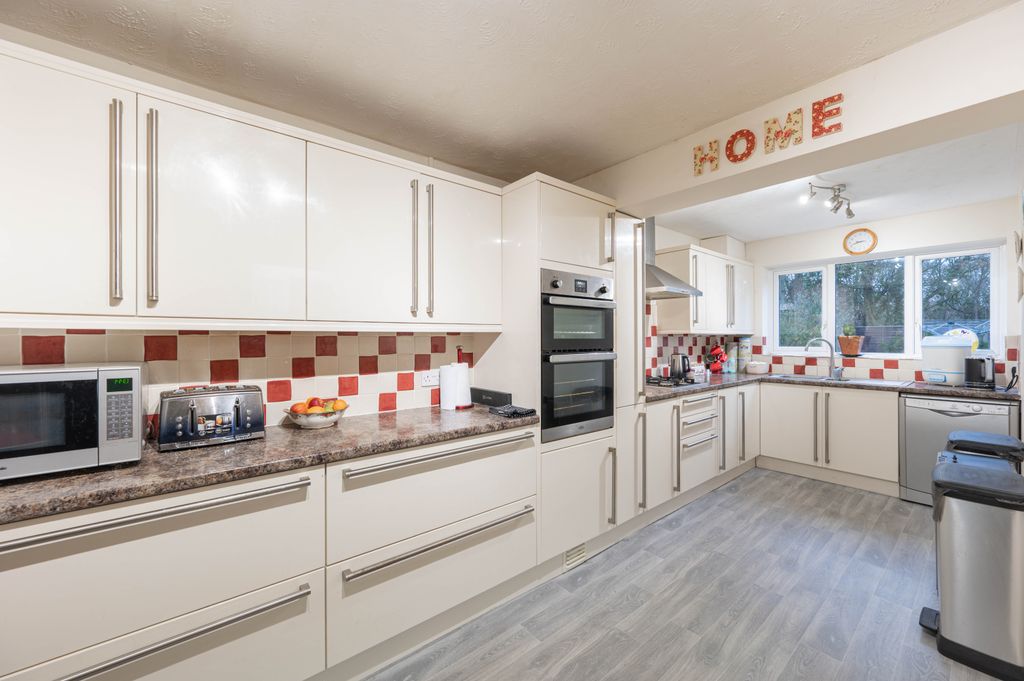 Property photo 2 of 16 Dsc_4502-2-Hdr