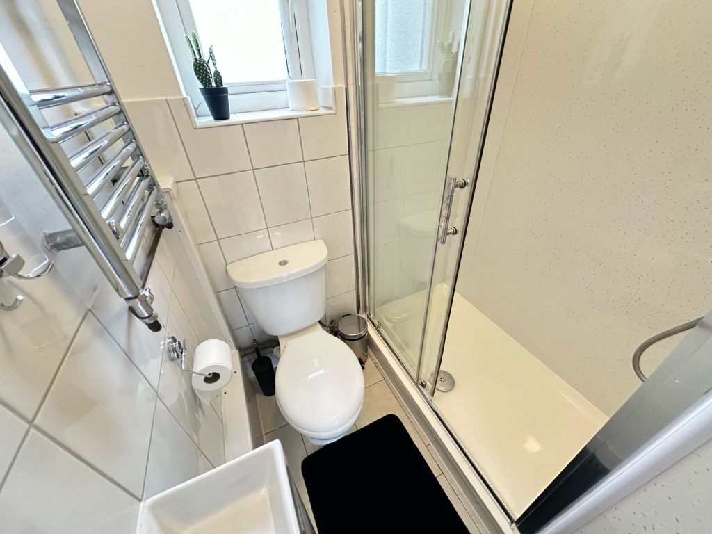 Property photo 3 of 28