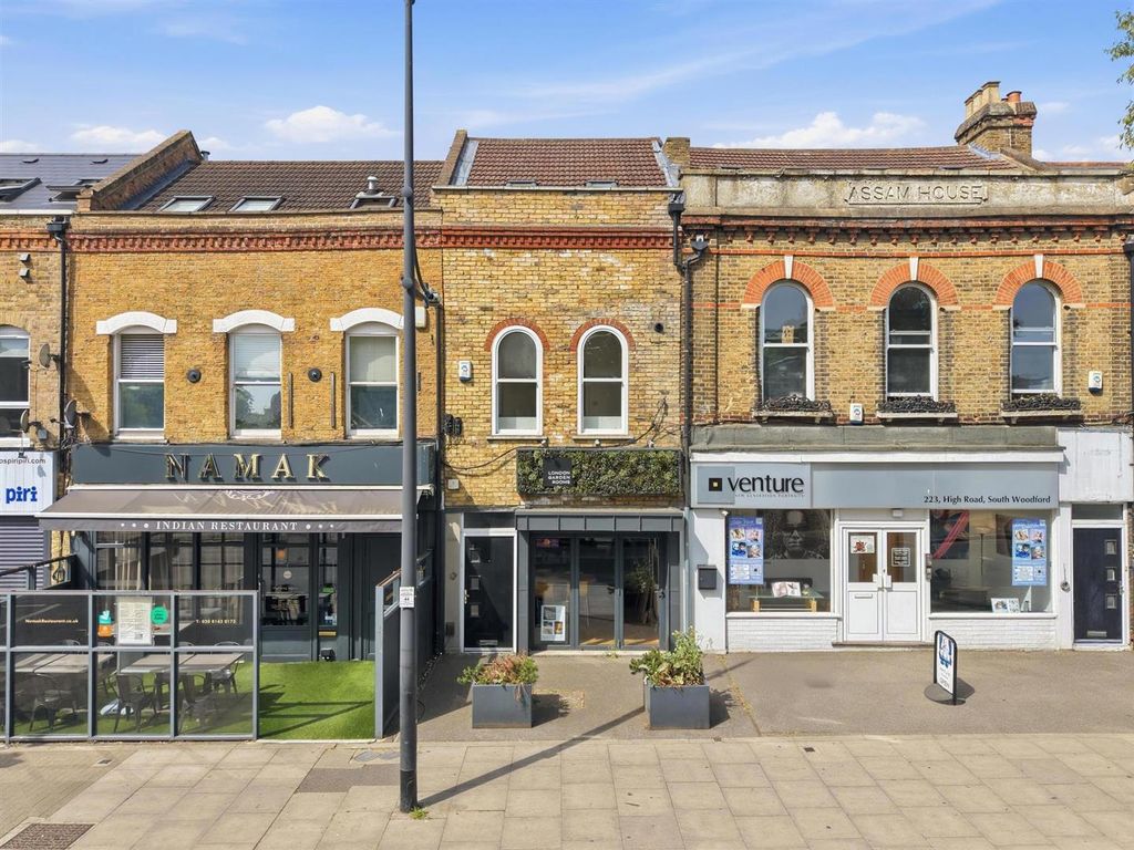Property photo 1 of 13 2_002_Dji_20260529102859_0371_d_Autoremove_3660835