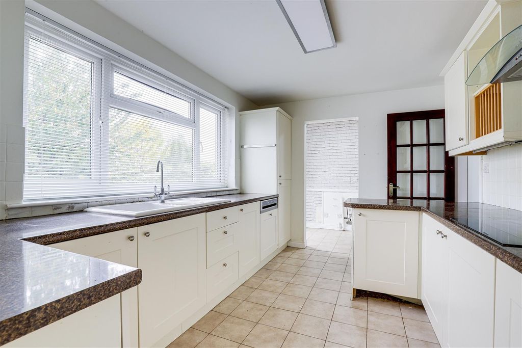 Property photo 3 of 28 Img_1708-Img_1712.Jpg