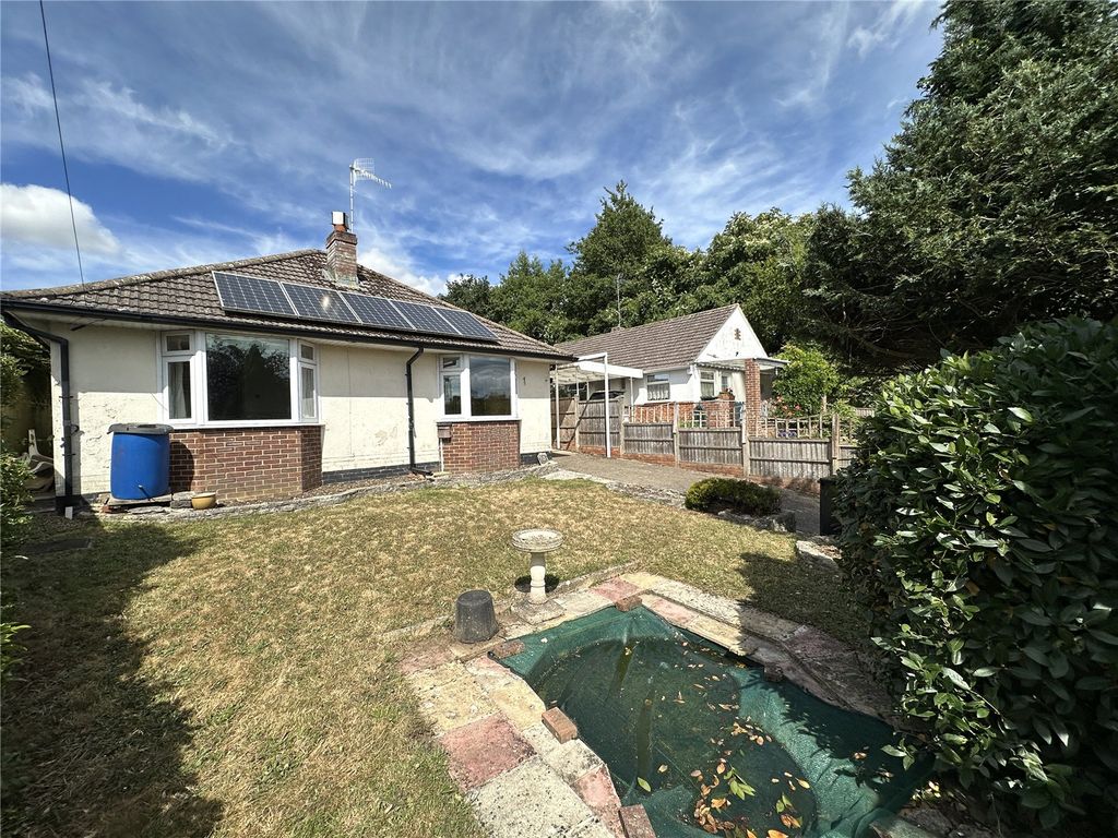 Property photo 2 of 16 Picture No. 27