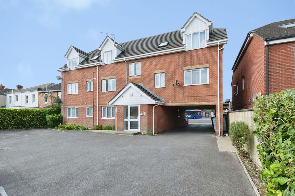 Property photo 1 of 15 Pbox-Img.Jpg