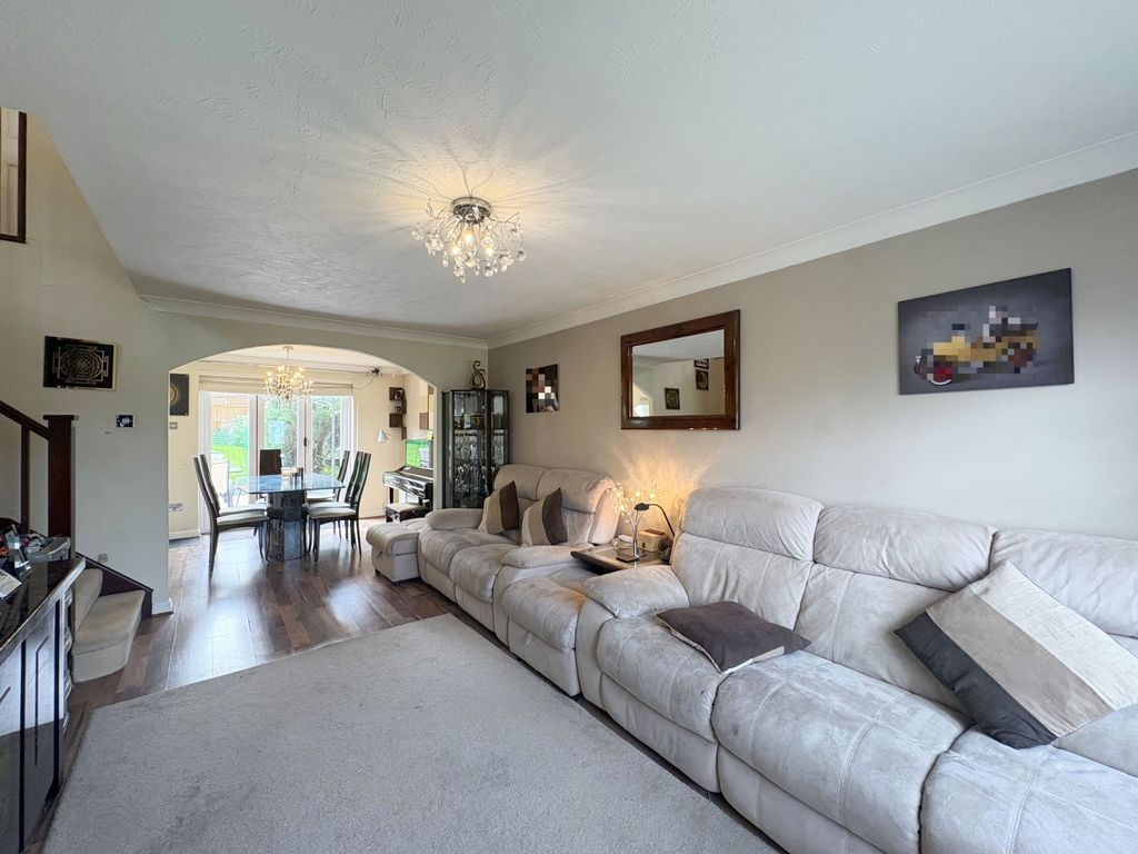Property photo 2 of 19 Gallery