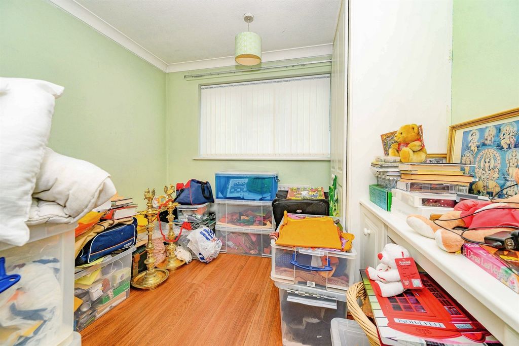 Additional image 12 of 6 bed detached house for saleRingwood Road, Luton LU2
