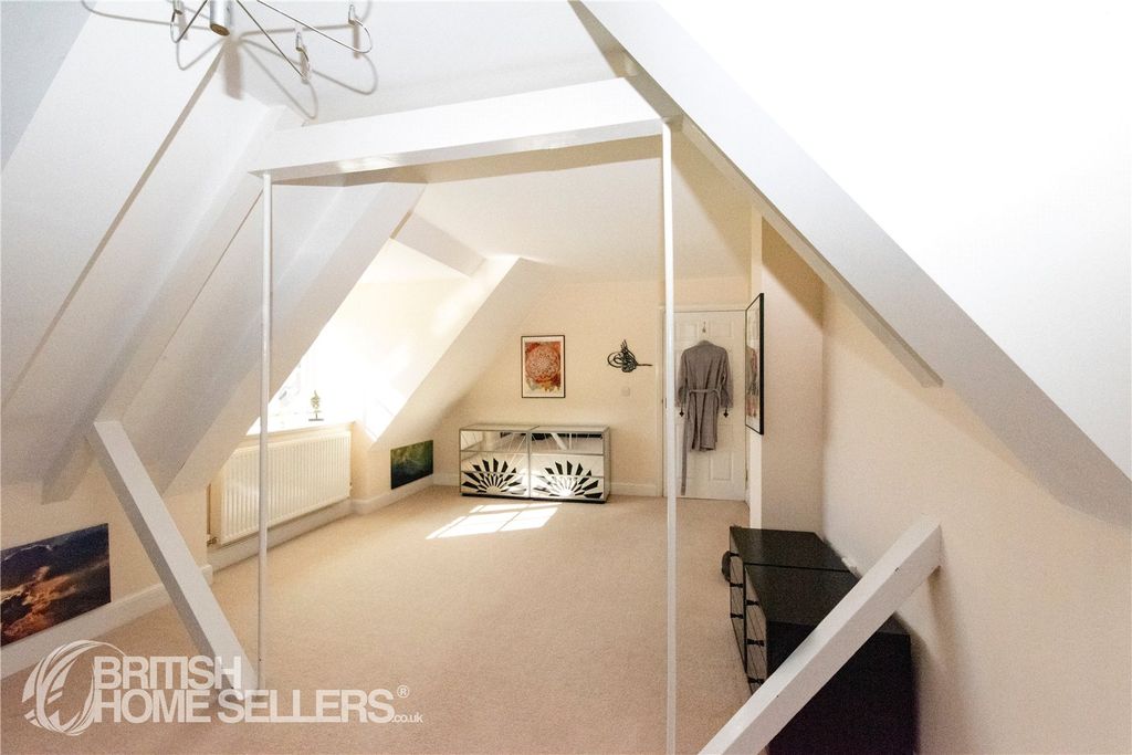 Additional image 16 of 2 bed flat for saleWoolston Close, Northampton, Northamptonshire NN3