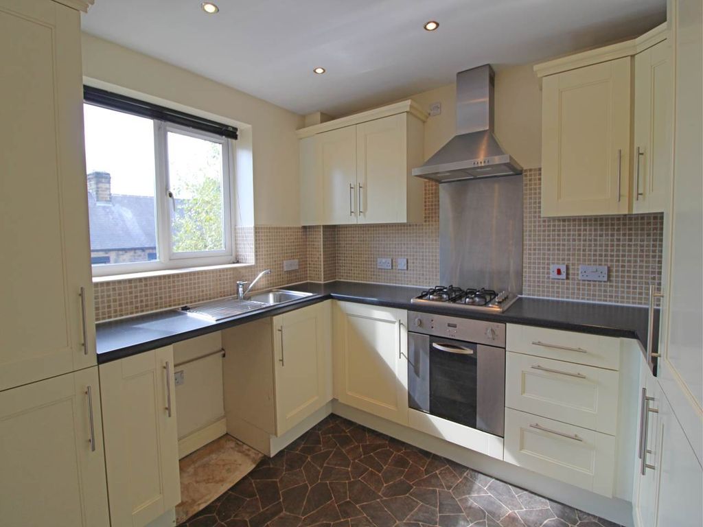 Property photo 2 of 7 Kitchen