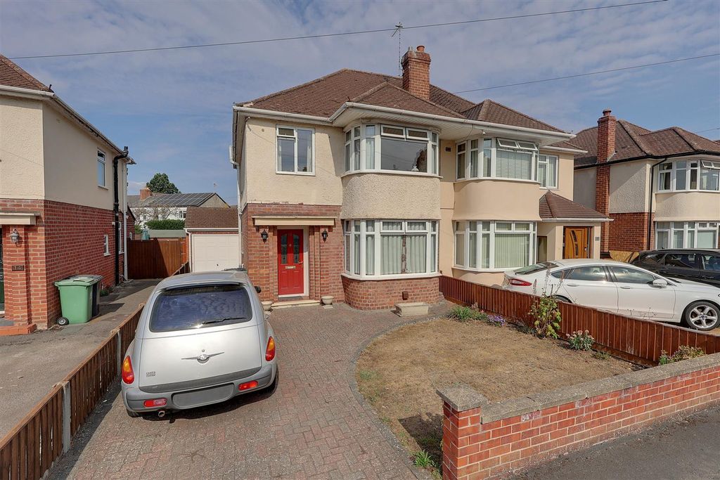 Property photo 1 of 13