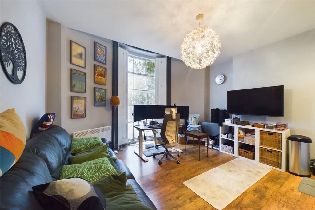 Property photo 2 of 6