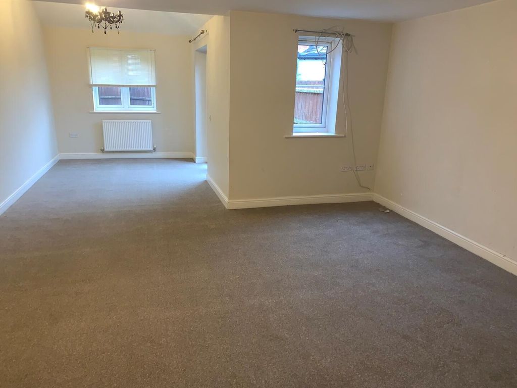 Property photo 3 of 9 Living Room