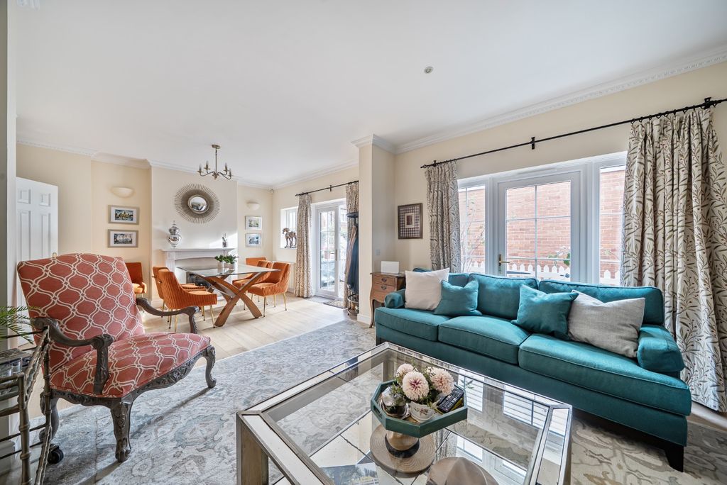 Property photo 3 of 21 4565123