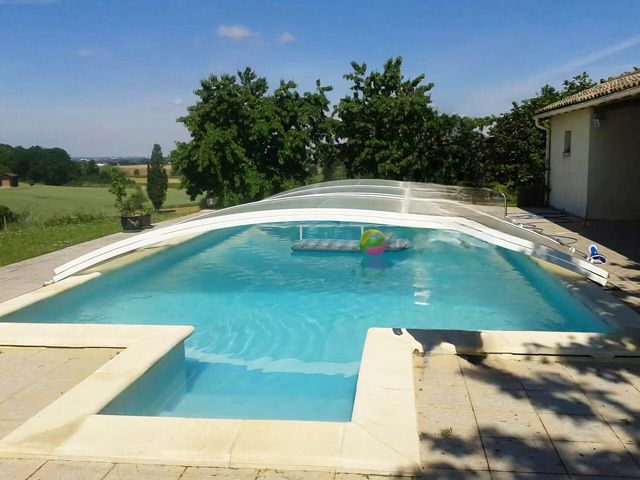 Property photo 2 of 25