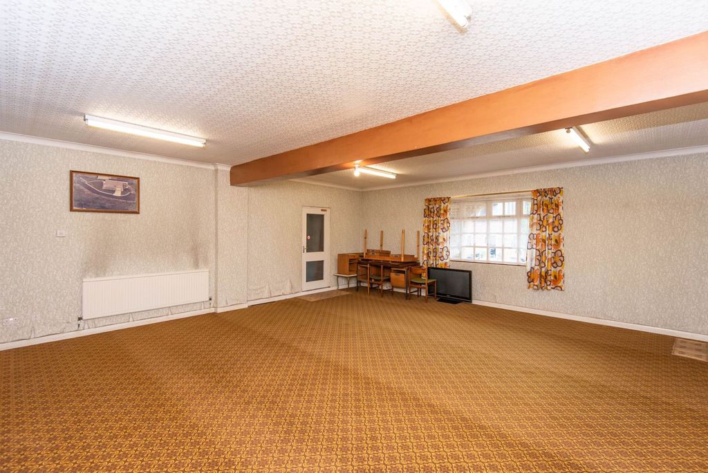 Property photo 3 of 19