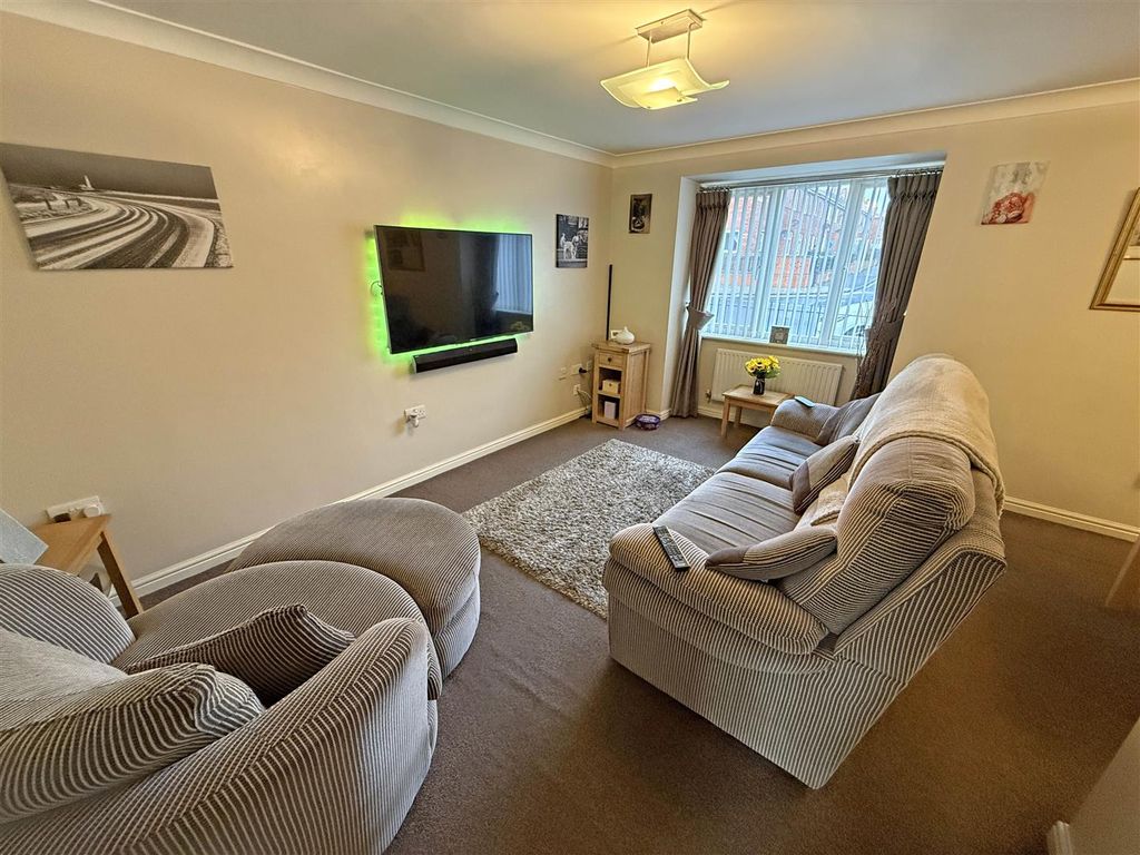 Property photo 2 of 14 Living Room.Jpg