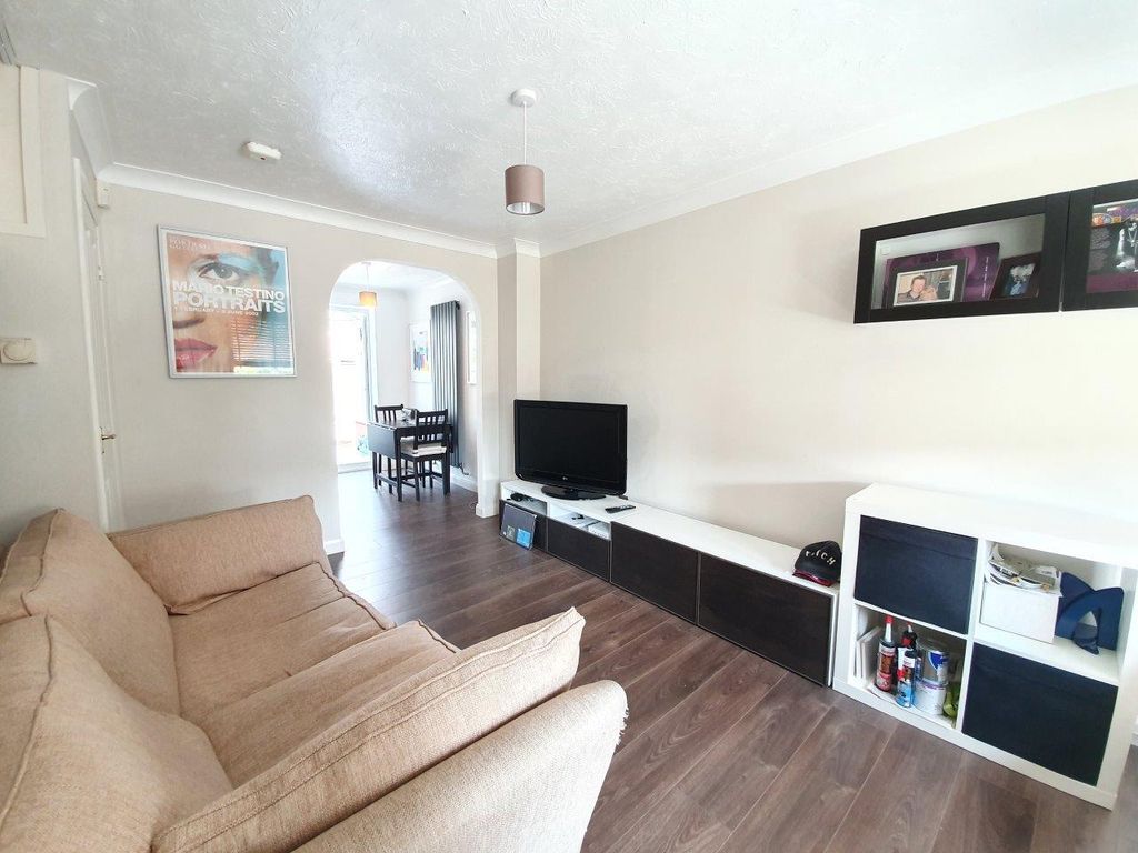 Property photo 2 of 11