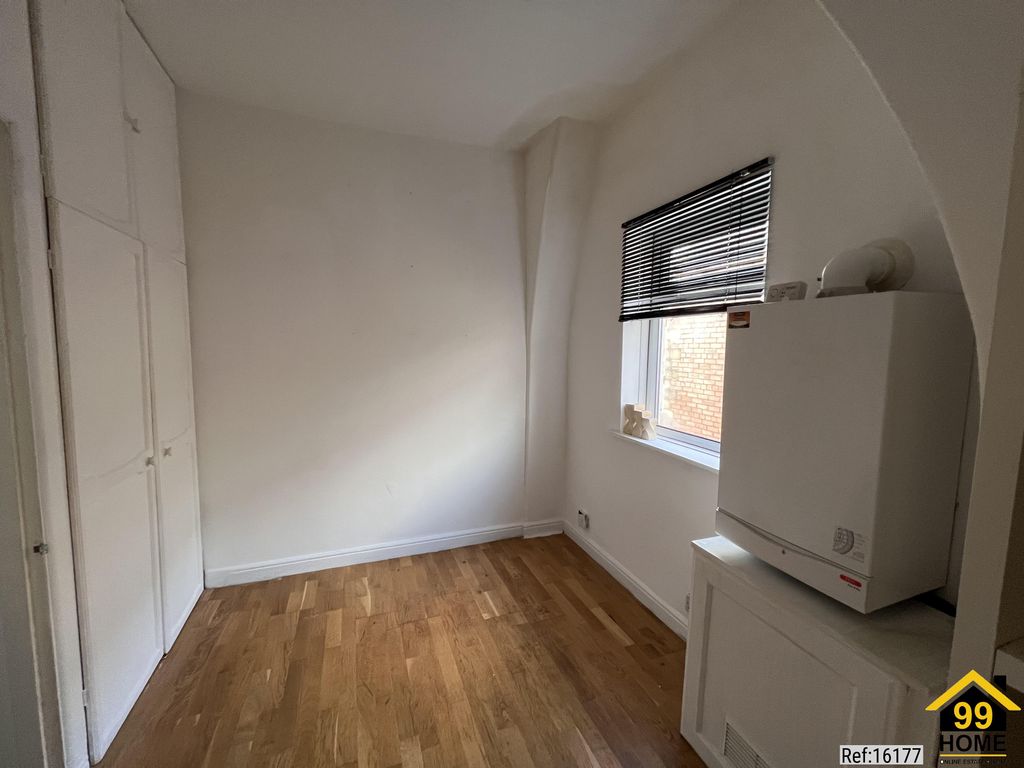 Property photo 2 of 6 Photo 1