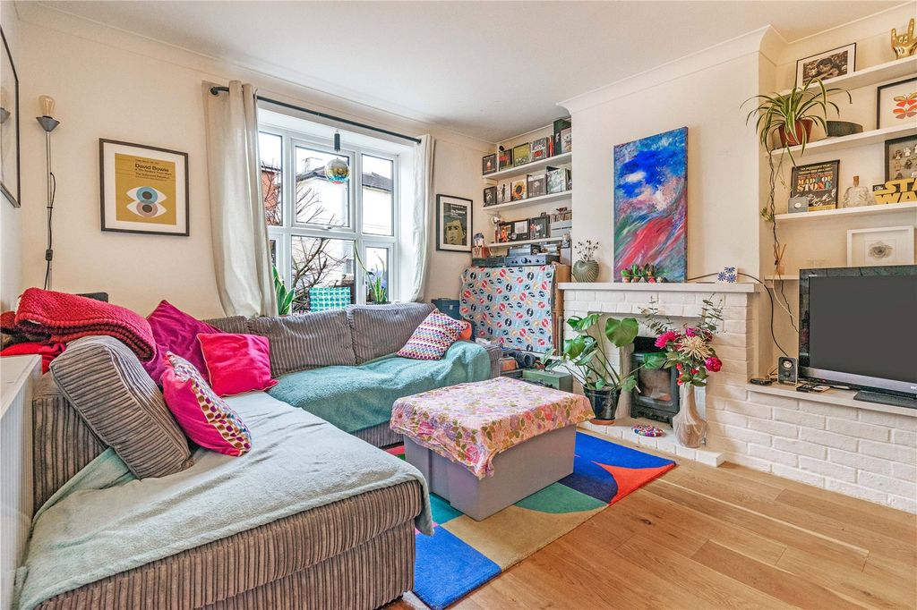 Property photo 2 of 14 Living Room