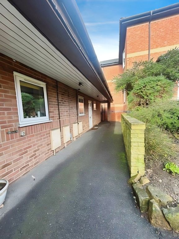 Property photo 2 of 11