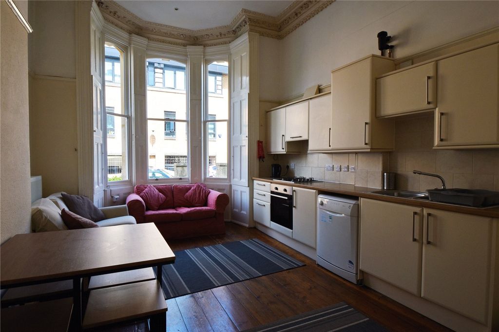 Property photo 2 of 8 Picture No. 01