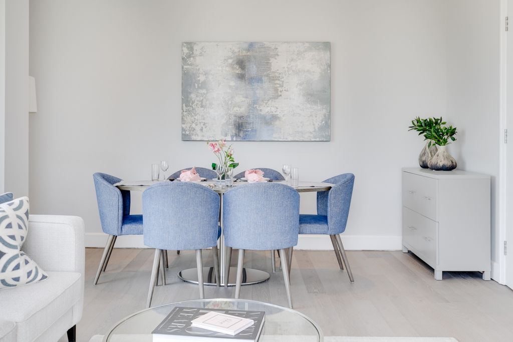 Property photo 2 of 35 Dining Area (2)