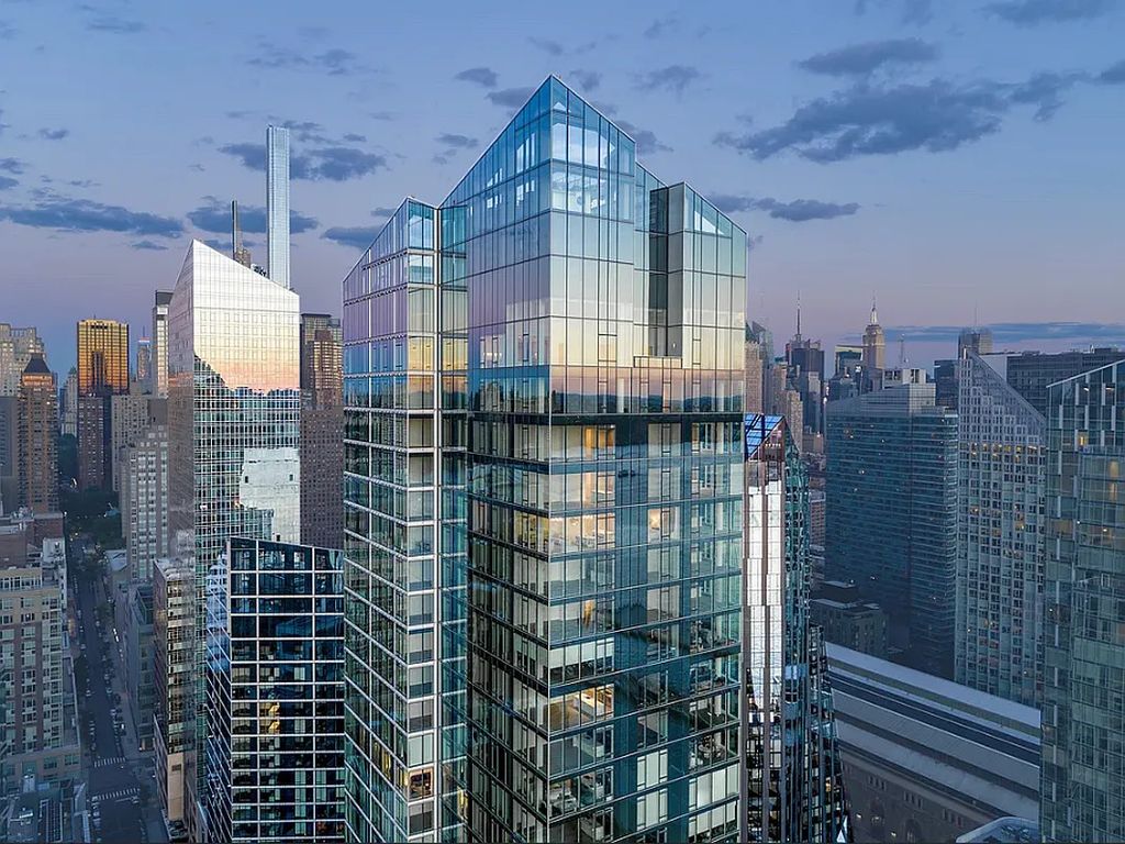 Property photo 1 of 28