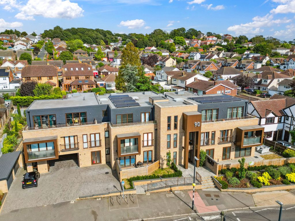 Property photo 2 of 36