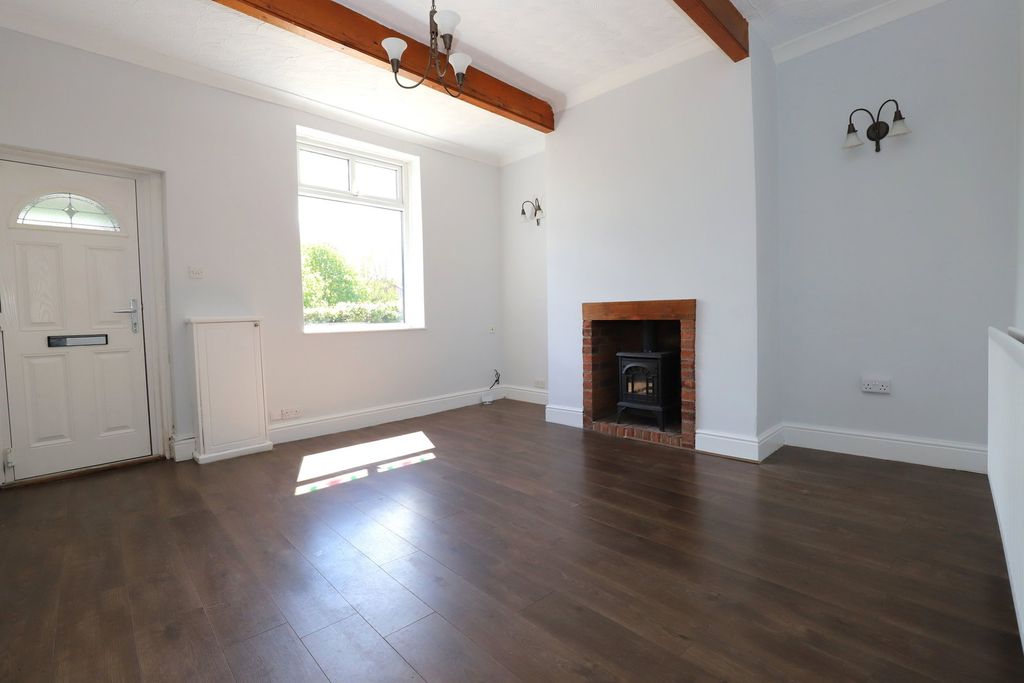 Property photo 2 of 31