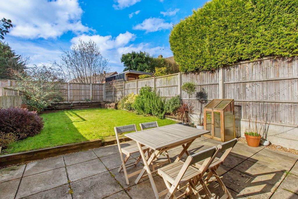Property photo 2 of 15 Patio & Garden