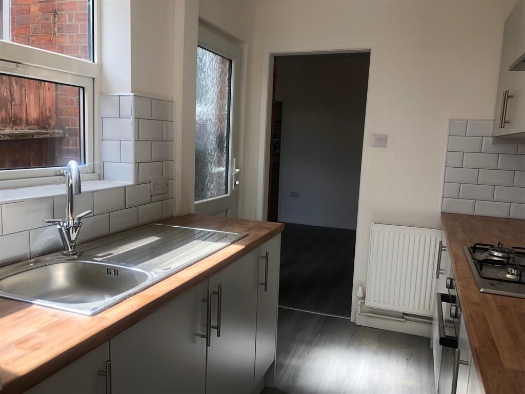 Property photo 3 of 15 Kitchen