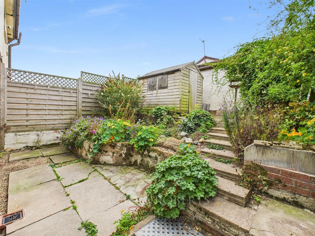 Property photo 2 of 15 Cam04884G0-Pr0076-Still013.Jpg