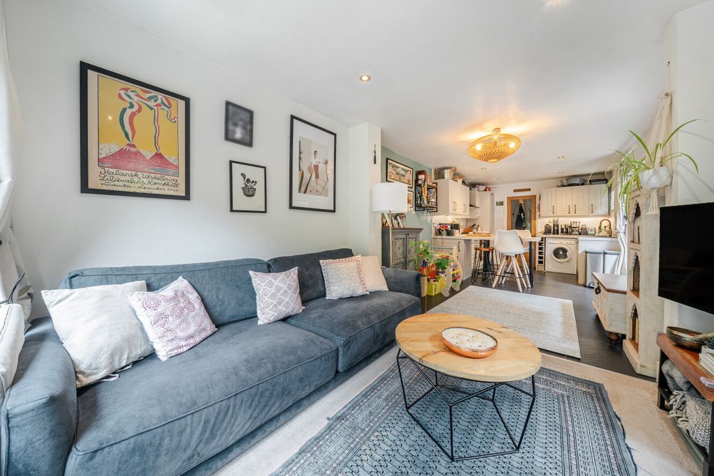 Property photo 1 of 10 1-6A20808ba8189-1...