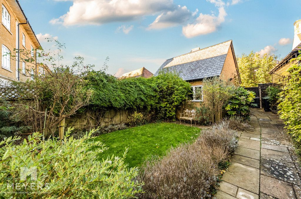 Property photo 2 of 13