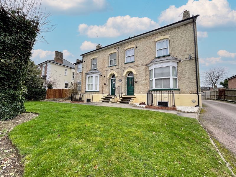 Property photo 1 of 10 Front