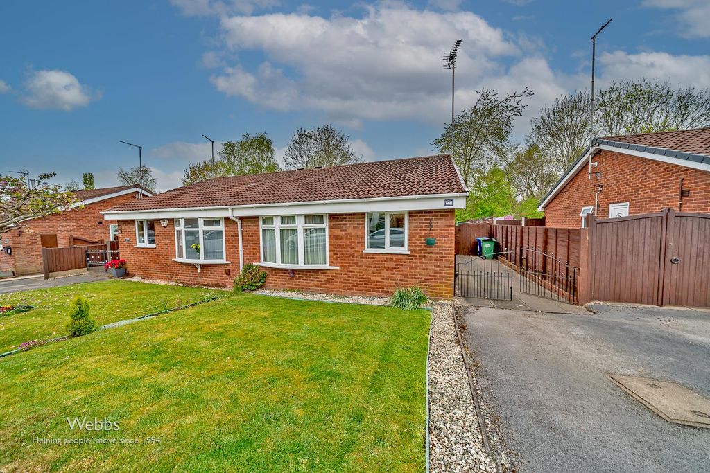 Property photo 1 of 16 Â© Webbs Estate Agents Â© (20 Of 49).Jpg