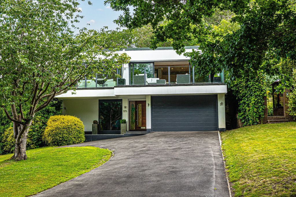 Property photo 1 of 41
