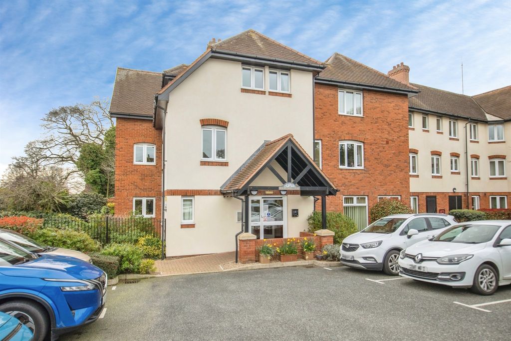 Property photo 1 of 17