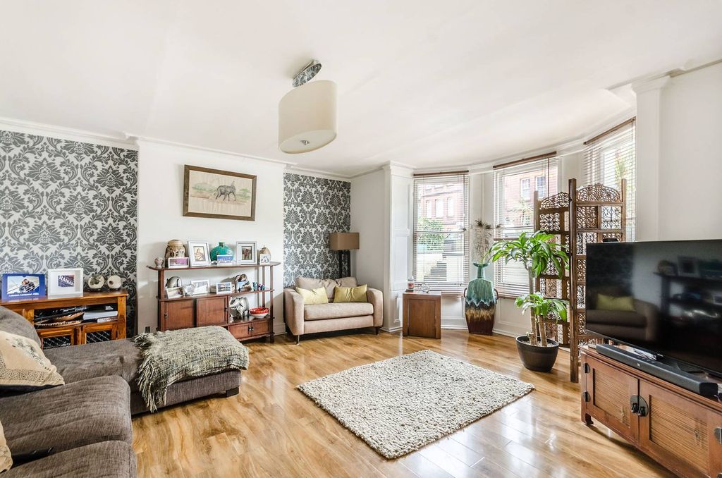 Property photo 1 of 5