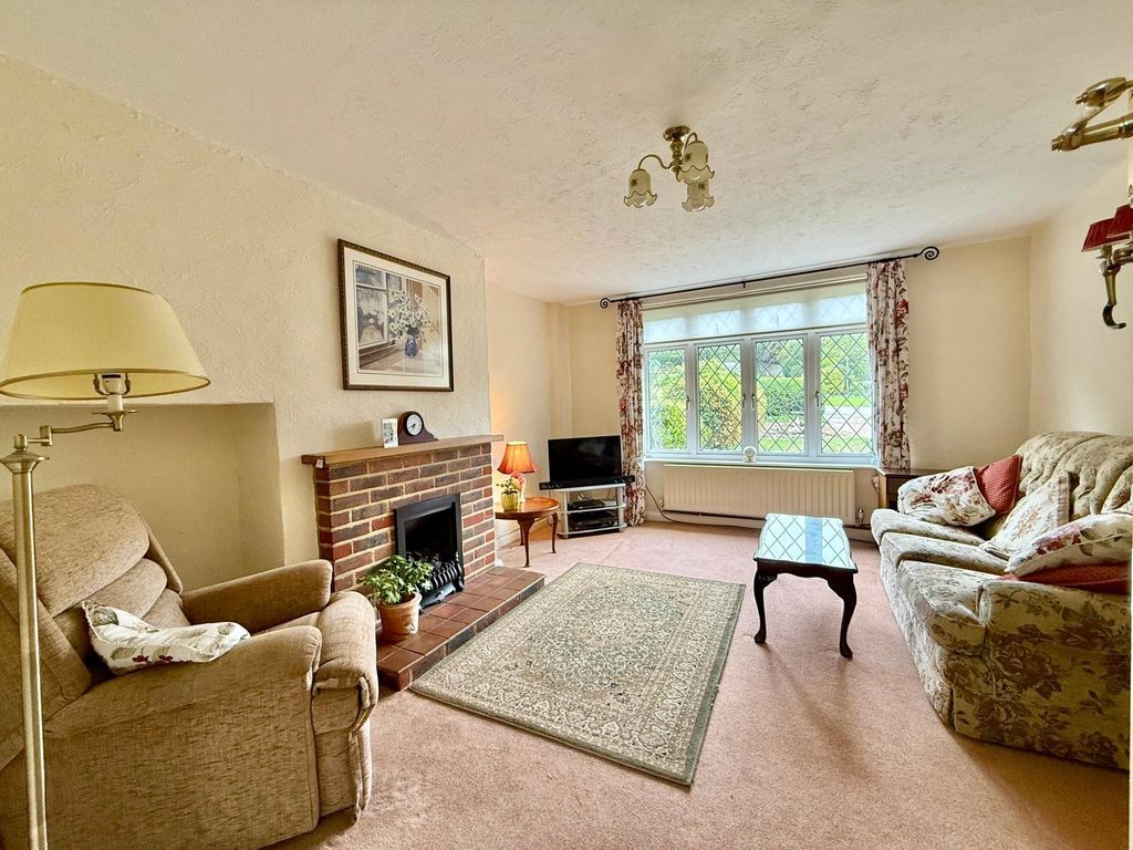 Property photo 2 of 19 Picture No. 30