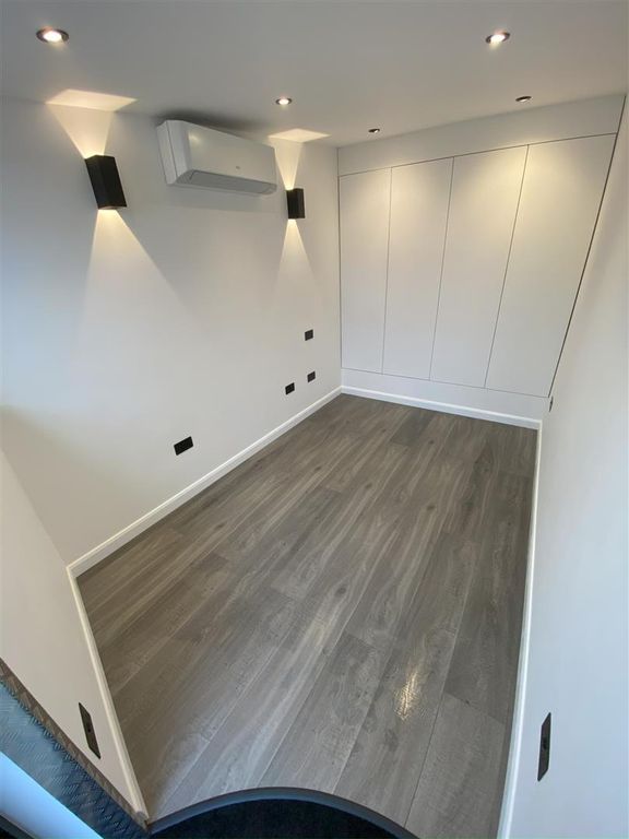 Property photo 2 of 5 Img_8995.Jpg