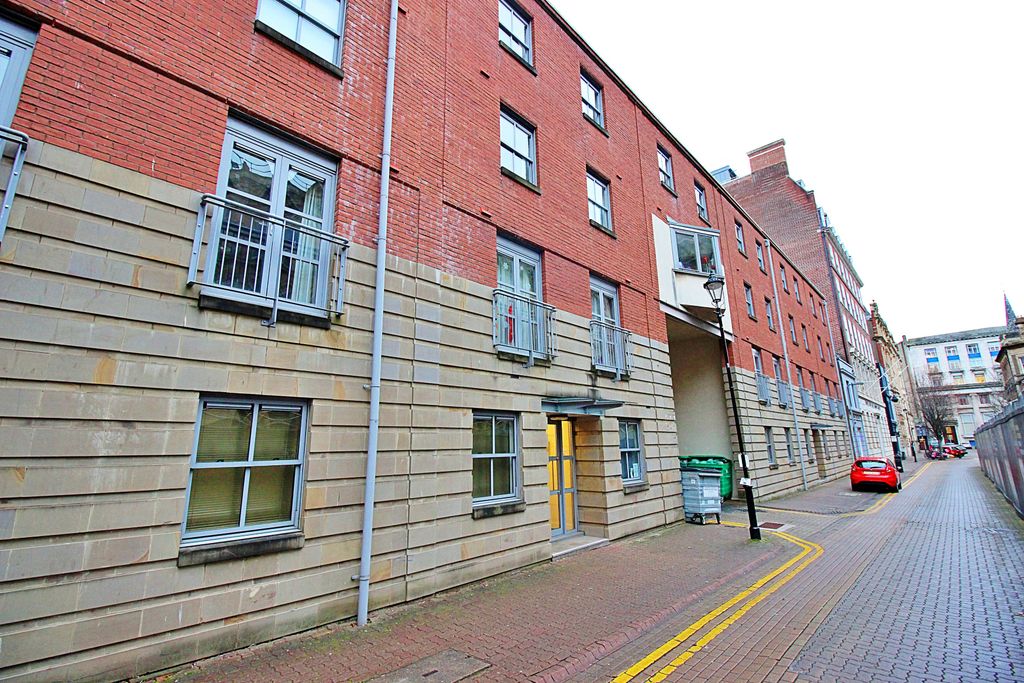 Property photo 1 of 7
