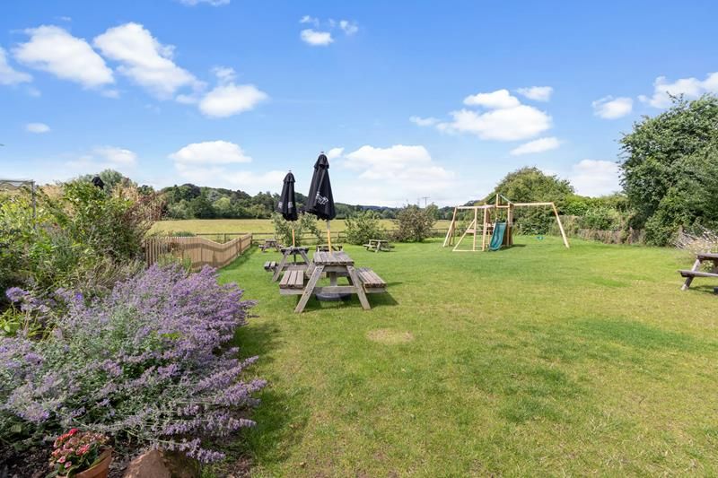 Property photo 3 of 20 Photo 16