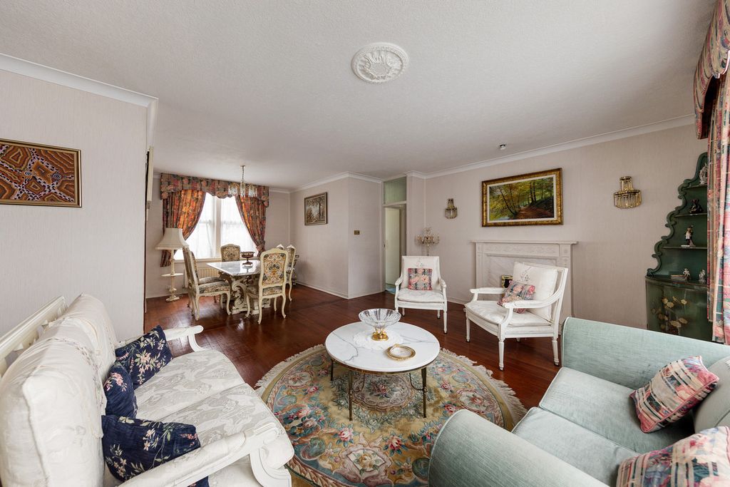 Property photo 3 of 22