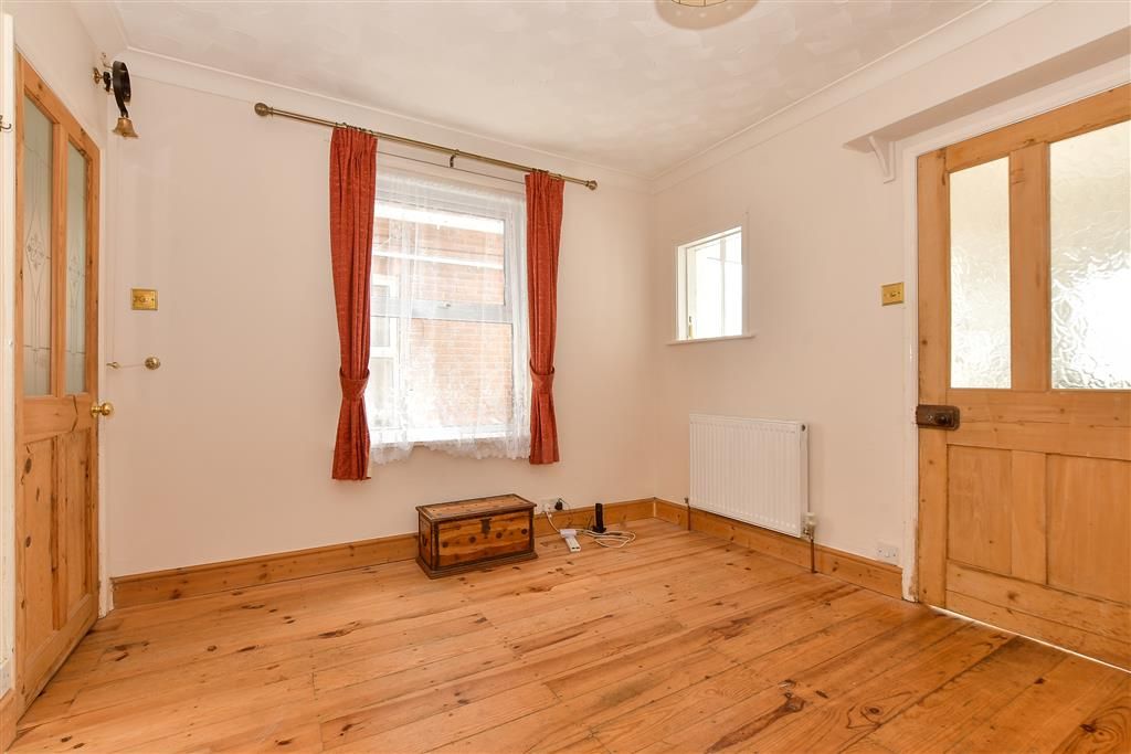 Property photo 3 of 11 Dining Room