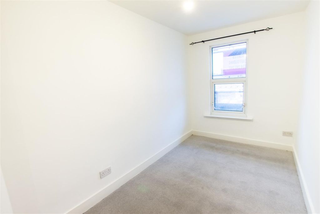 Property photo 2 of 4 5313011