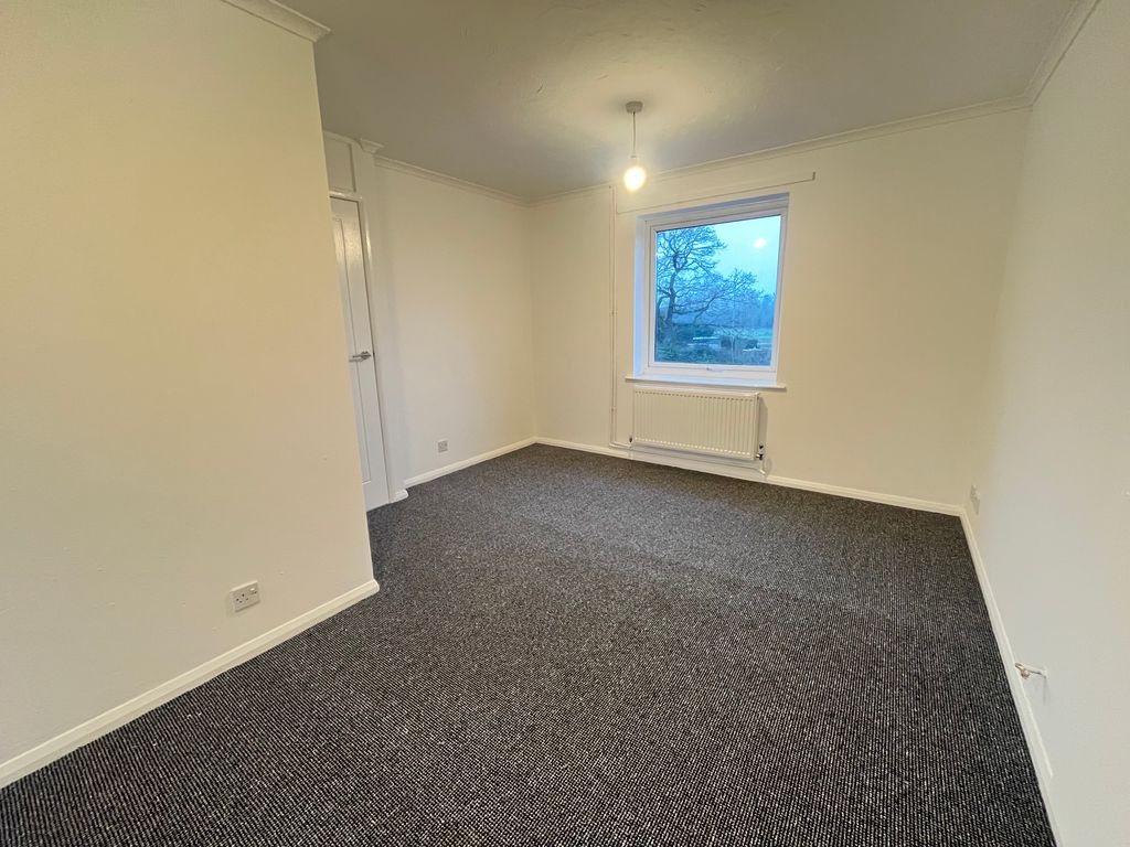 Property photo 2 of 5 Living Room