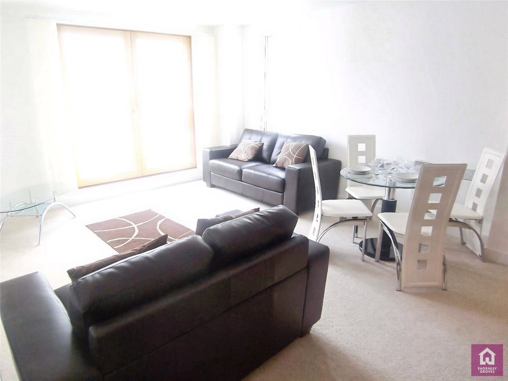 Property photo 3 of 9 Picture No. 14