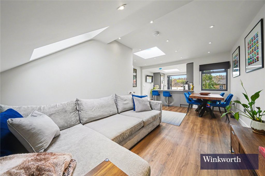 Property photo 2 of 12 Picture No. 07